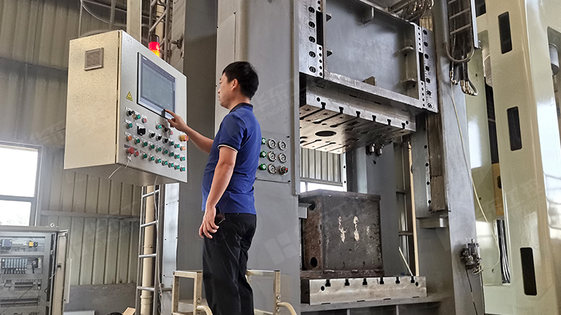 液壓機(jī)控制系統(tǒng)：以技術(shù)革新賦能工業(yè)智造