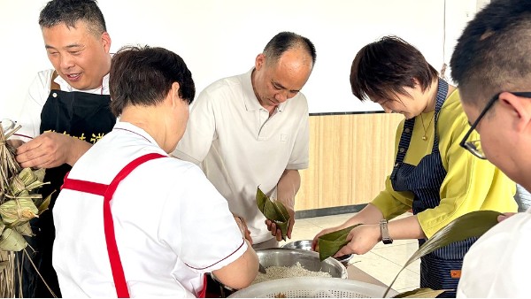 華東工控 | 巧手裹粽溫情傳遞，全員共享端午“家”味