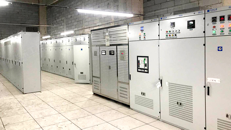 配電柜：生物制藥與化工生產(chǎn)的雙重守護(hù)者